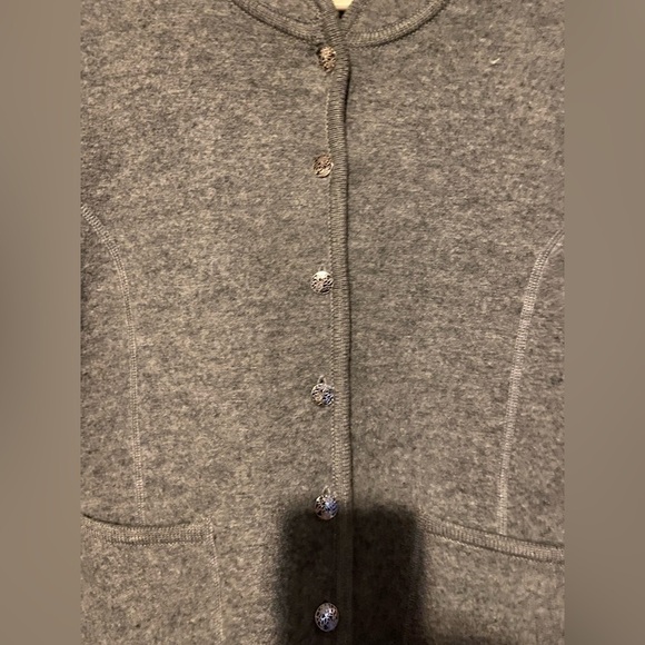 Appleseed's Women’s 100% Wool Cardigan Sweater Button’s Up Size Medium shirt GUC - Picture 2 of 5